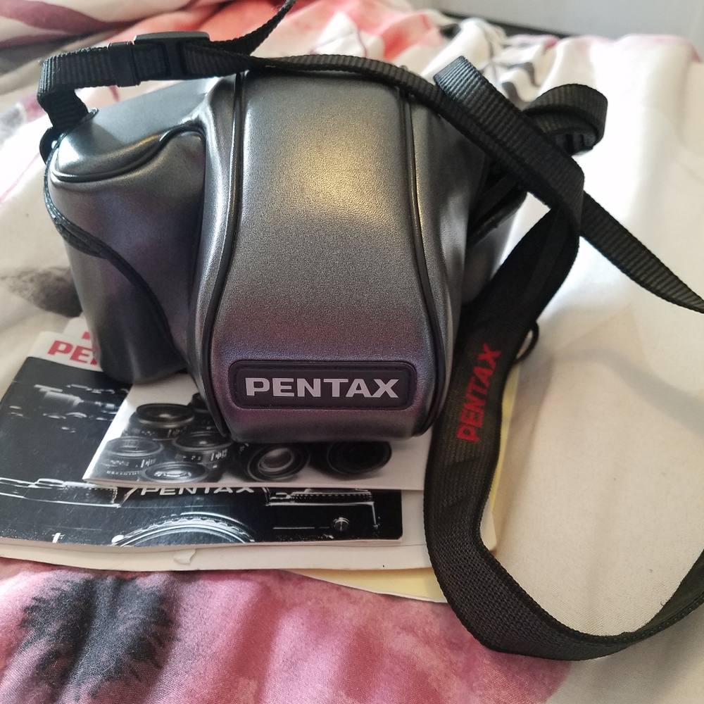 Pentax 35mm SFL Camera - Picture 5 of 7
